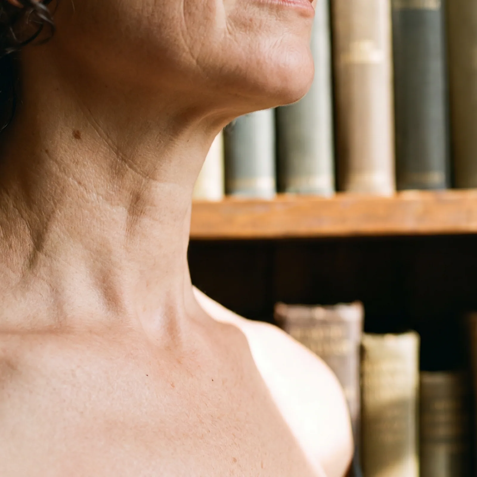 Nefertiti Neck Lift, Baudelaire Aesthetics, Bath